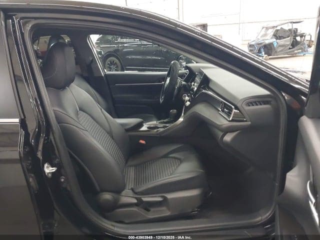 2021 TOYOTA CAMRY SE 5