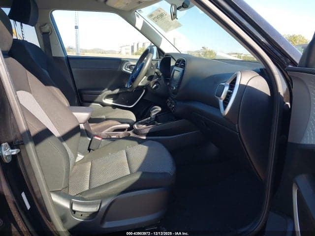 2021 KIA SOUL LX 5