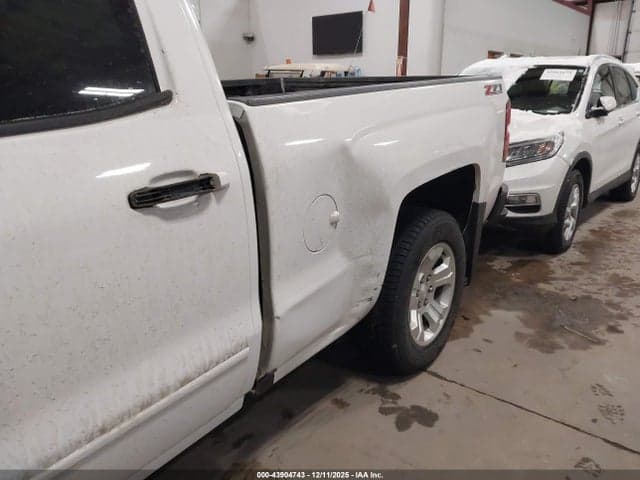 2017 CHEVROLET SILVERADO 1500 2LT 6
