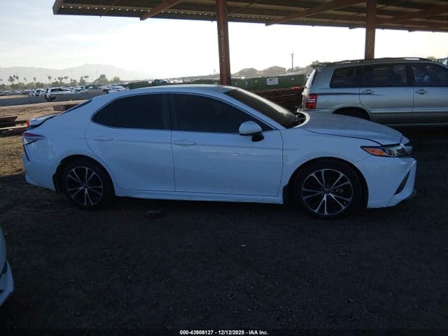 2018 TOYOTA CAMRY SE 13