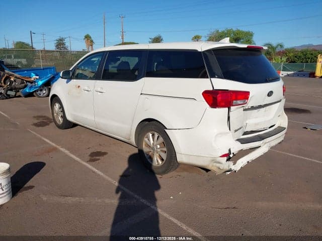 2018 KIA SEDONA LX 3