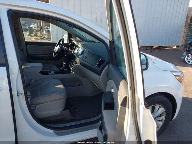 2018 KIA SEDONA LX 5