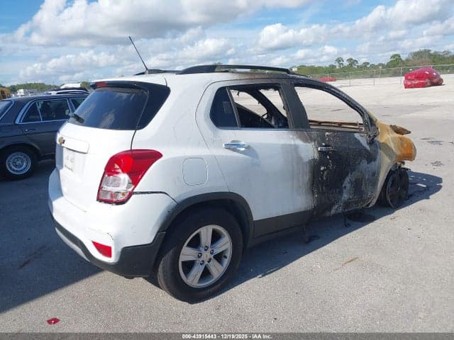 2019 CHEVROLET TRAX LT 4