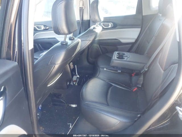 2022 JEEP COMPASS LIMITED 4X4 8