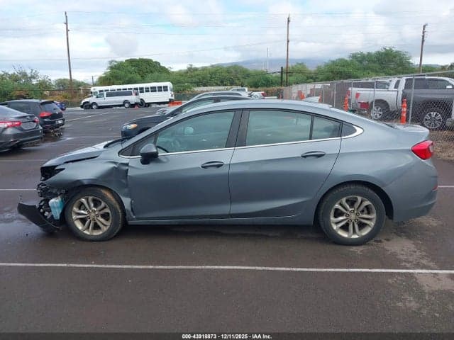 2019 CHEVROLET CRUZE LT 13