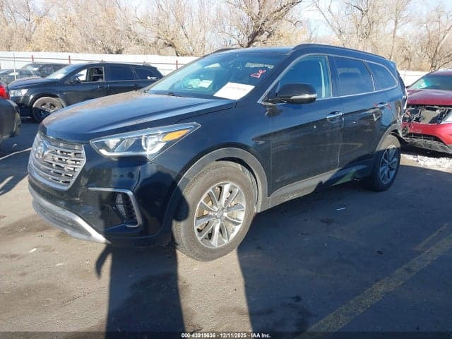 2017 HYUNDAI SANTA FE SE 2
