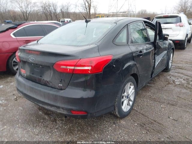 2017 FORD FOCUS SE 4