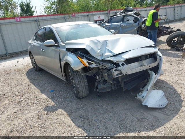 2021 NISSAN ALTIMA SV FWD - 1