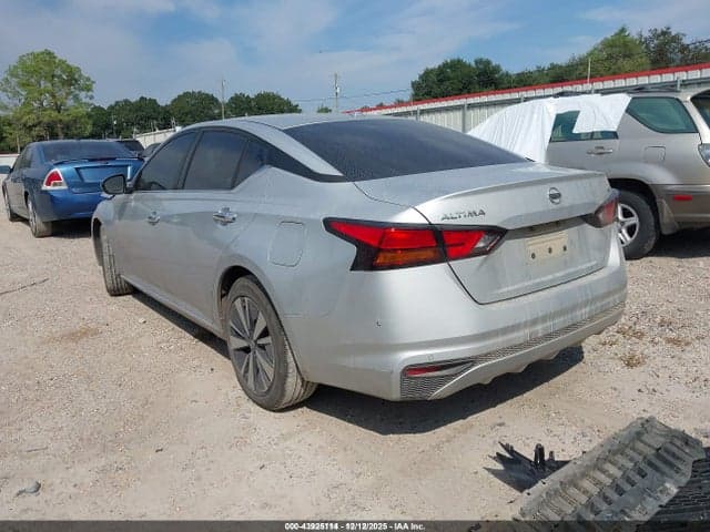 2021 NISSAN ALTIMA SV FWD 3