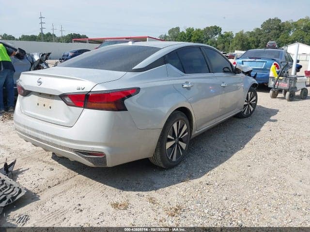 2021 NISSAN ALTIMA SV FWD 4