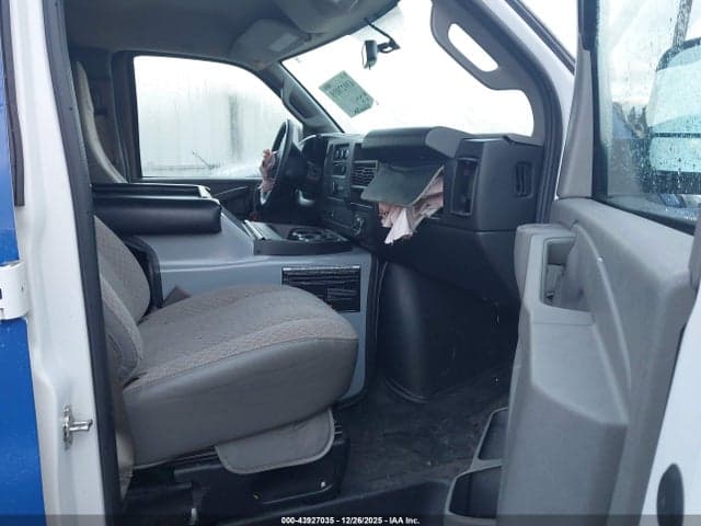 2017 CHEVROLET EXPRESS 3500 WORK VAN 5