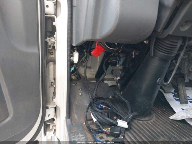 2018 ISUZU NPR HD 17
