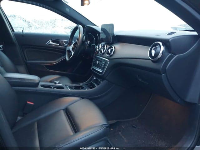 2020 MERCEDES-BENZ GLA 250 4MATIC 5