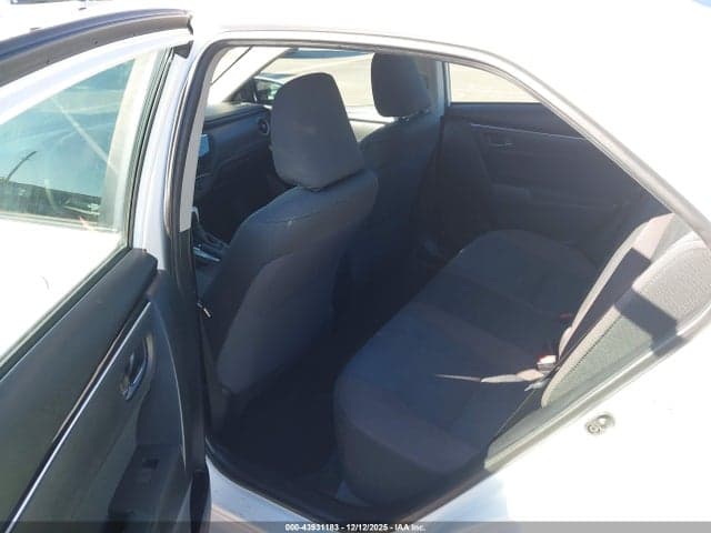 2017 TOYOTA COROLLA LE 8