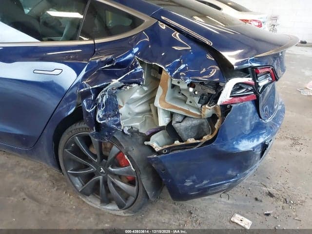 2018 TESLA MODEL 3 LONG RANGE/PERFORMANCE 6