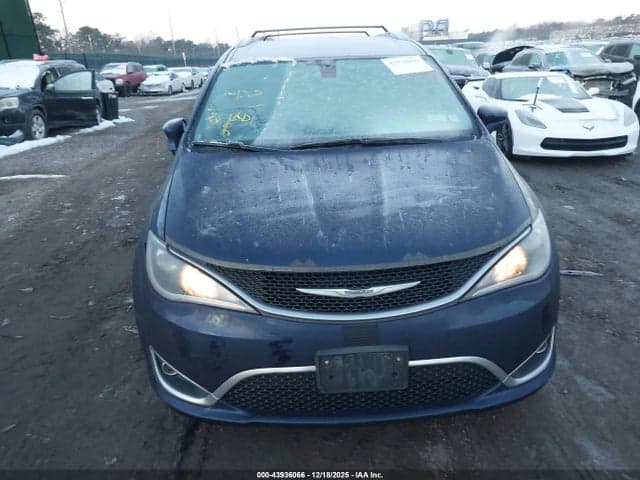 2017 CHRYSLER PACIFICA TOURING-L 12