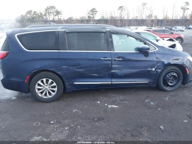 2017 CHRYSLER PACIFICA TOURING-L 13