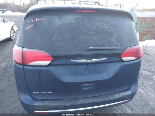 2017 CHRYSLER PACIFICA TOURING-L 16