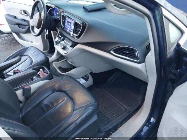 2017 CHRYSLER PACIFICA TOURING-L 5