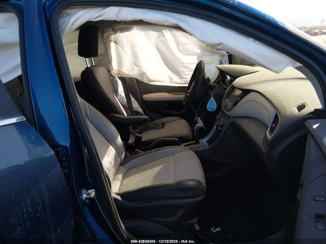 2019 CHEVROLET TRAX LT 5