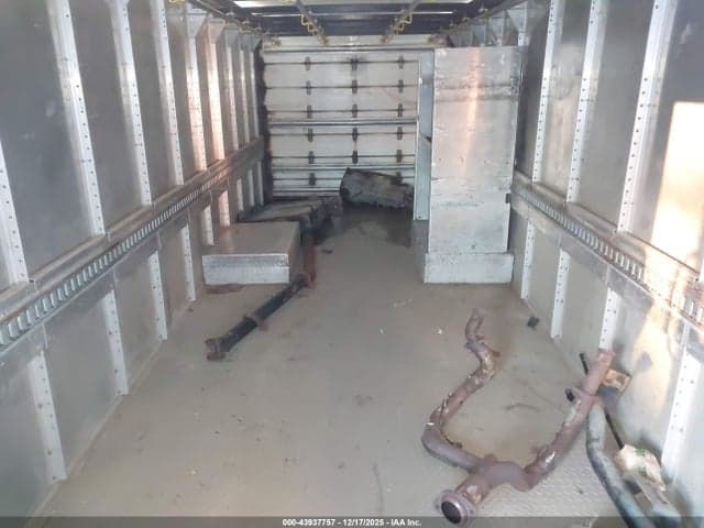 2017 FORD F-59 COMMERCIAL STRIPPED 8