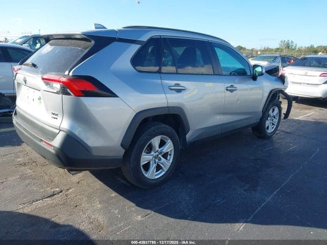 2021 TOYOTA RAV4 XLE 4