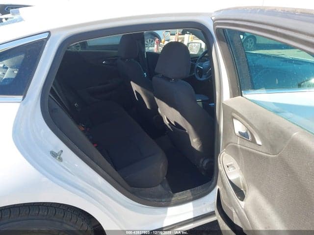 2023 CHEVROLET MALIBU FWD 1LT 8