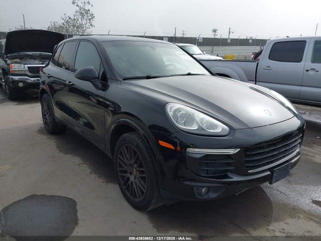 2017 PORSCHE CAYENNE PLATINUM 1