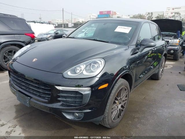 2017 PORSCHE CAYENNE PLATINUM 2