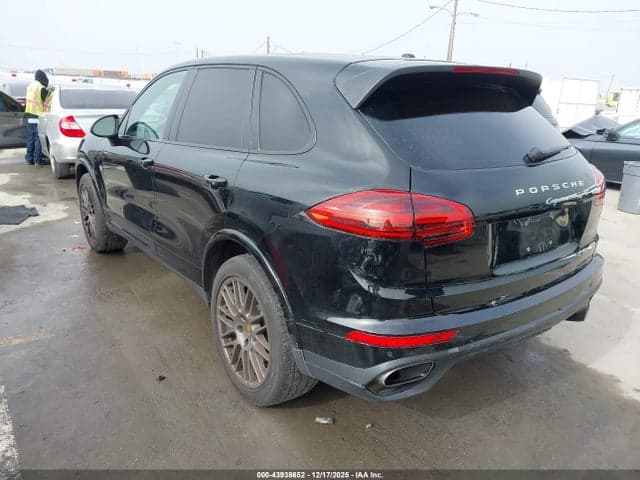 2017 PORSCHE CAYENNE PLATINUM 3