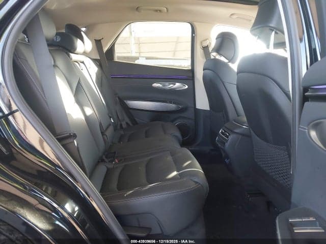 2026 GENESIS GV70 2.5T 8