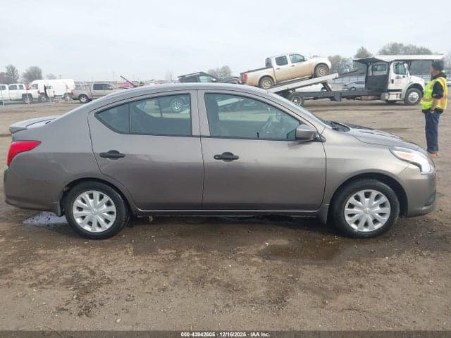 2017 NISSAN VERSA 1.6 S+ 13