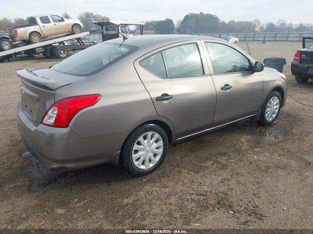 2017 NISSAN VERSA 1.6 S+ 4