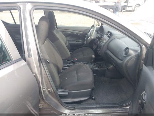 2017 NISSAN VERSA 1.6 S+ 5