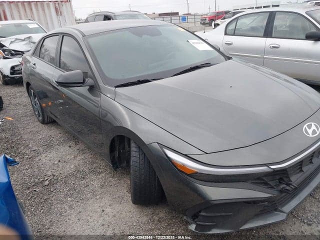 2025 HYUNDAI ELANTRA SEL SPORT 1