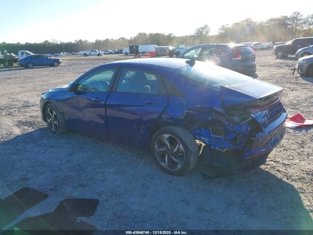2023 HYUNDAI ELANTRA SEL 3