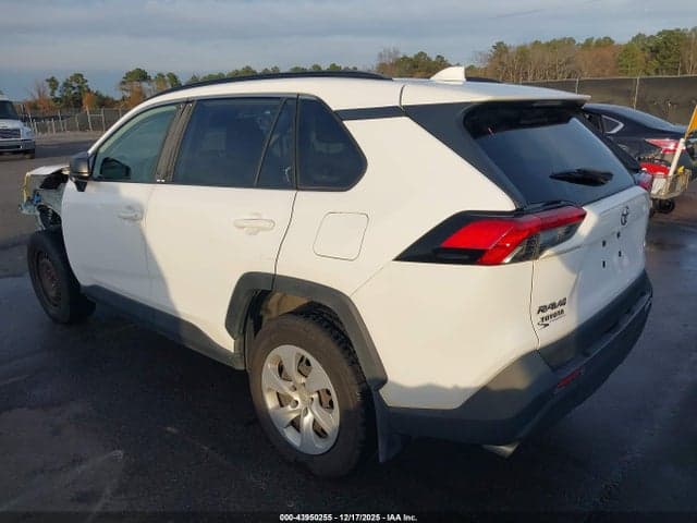 2019 TOYOTA RAV4 LE 3