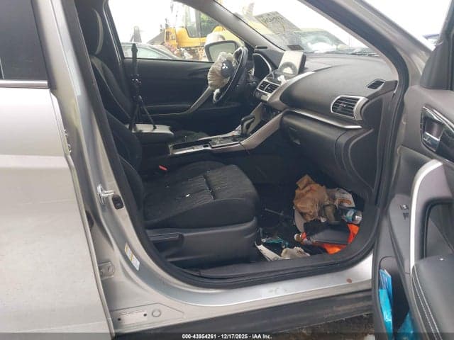 2020 MITSUBISHI ECLIPSE CROSS SE 1.5T AWC 5