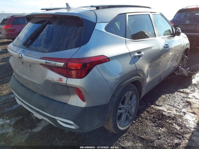 2021 KIA SELTOS S 4