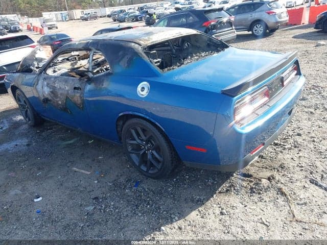 2022 DODGE CHALLENGER SXT 3