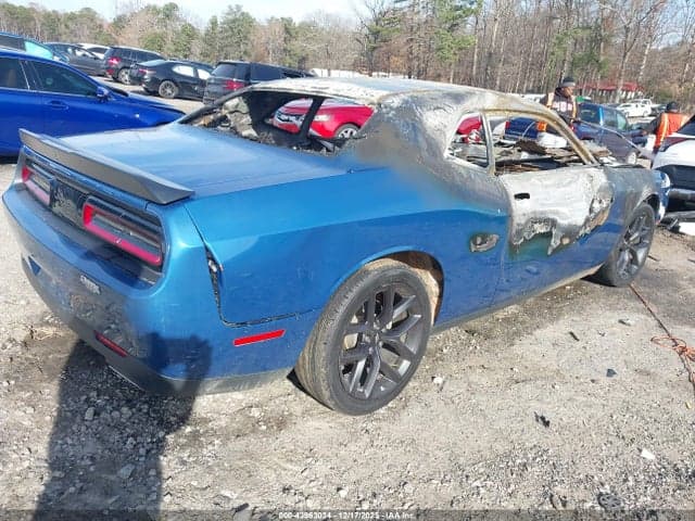 2022 DODGE CHALLENGER SXT 4