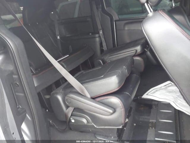 2017 DODGE GRAND CARAVAN GT 8