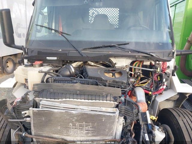2025 INTERNATIONAL MV 9