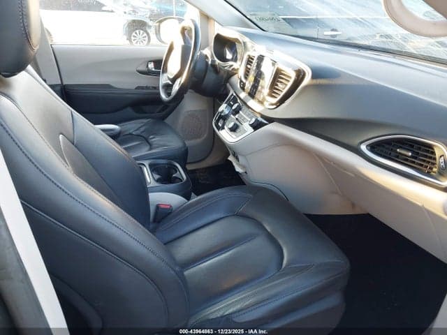 2020 CHRYSLER PACIFICA TOURING L 5