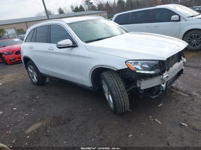 2017 MERCEDES-BENZ GLC 300 - 1