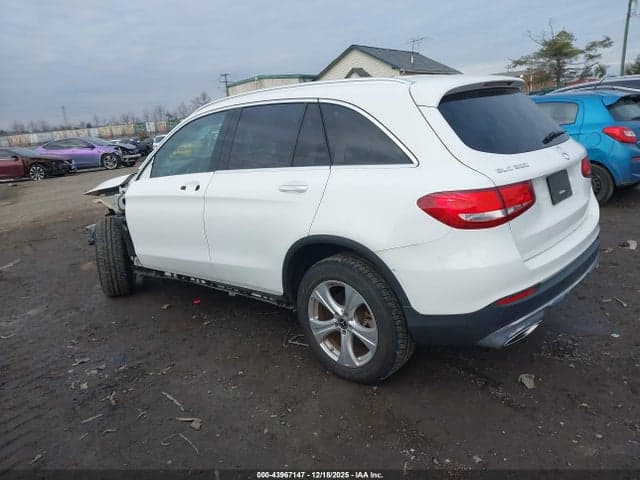 2017 MERCEDES-BENZ GLC 300 3