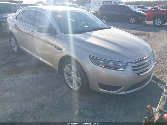2018 FORD TAURUS SE