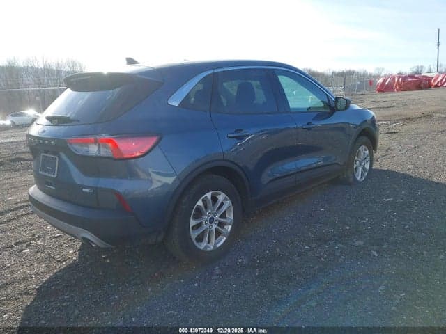 2020 FORD ESCAPE SE 4