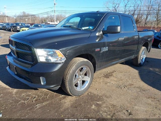 2018 RAM 1500 EXPRESS 4X4 5'7 BOX 2