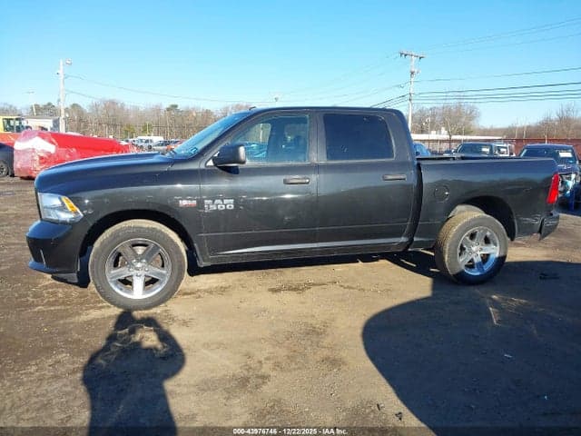 2018 RAM 1500 EXPRESS 4X4 5'7 BOX 14